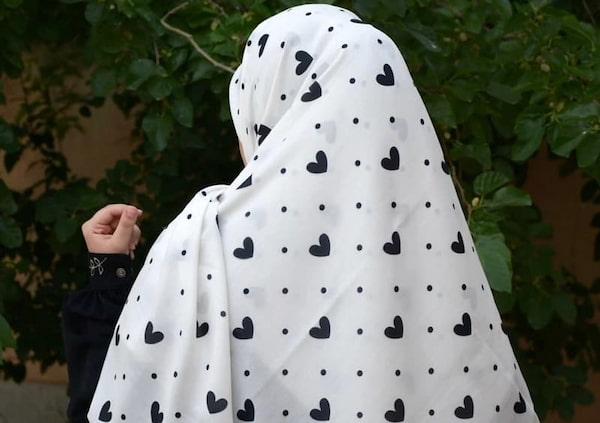 تصویر 3 از فروش روسری سفید مجلسی + قیمت خرید به صرفه